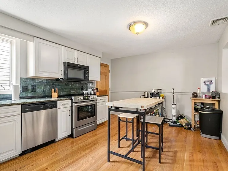 28 I St #1 — Photo 2