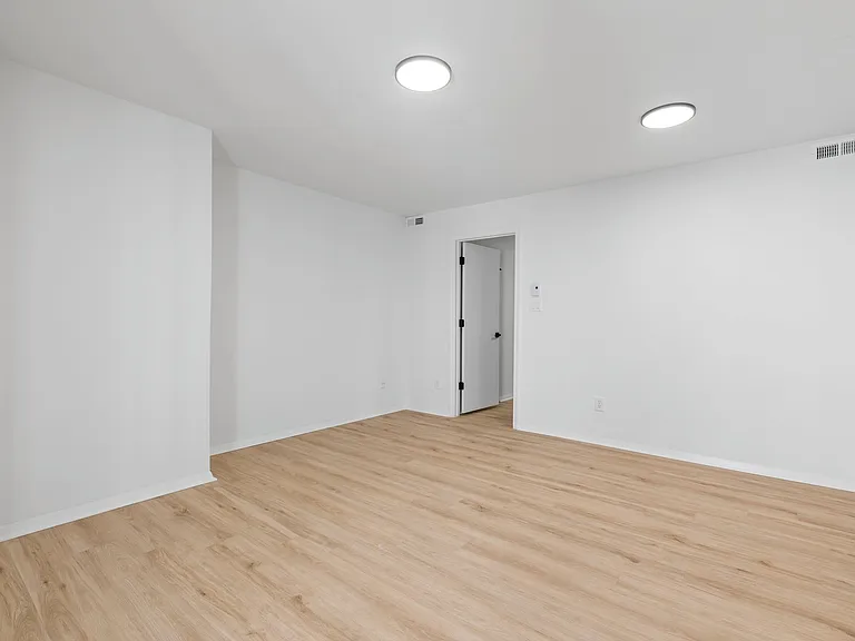 The Gallery Apartments — Photo 18