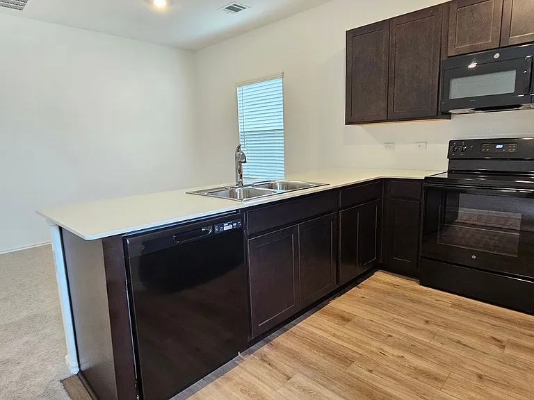 414 Bass Dr — Photo 12