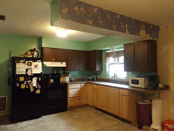 3rd image of 4410 Flagler Estates Blvd