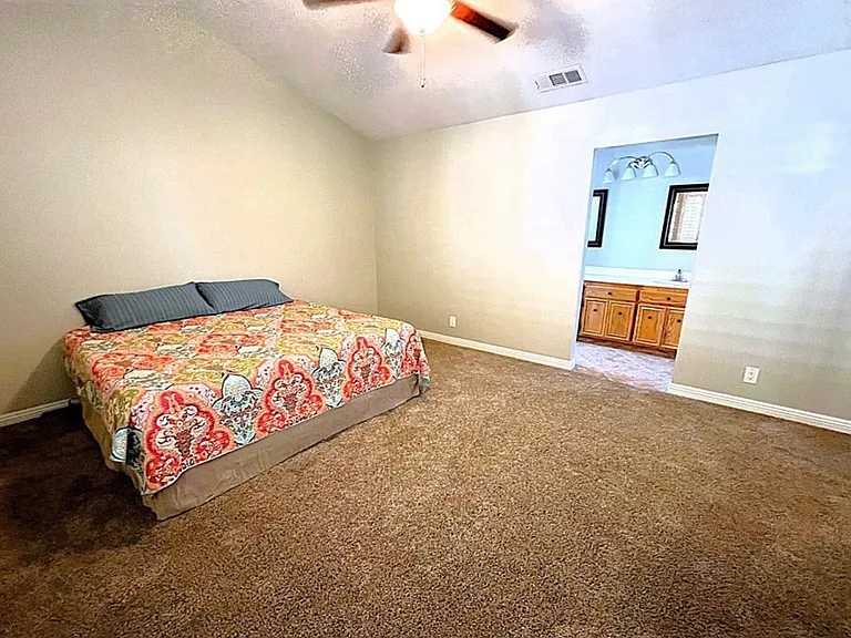 2682 Alegre Ave — Photo 11