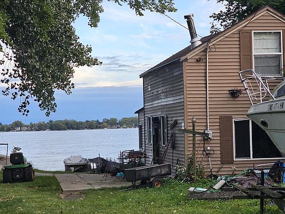 2nd image of 25401 W Loomis ROAD