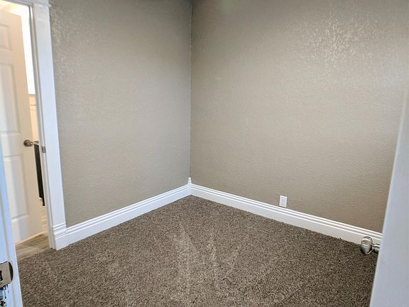 4th image of 221 E Main St #2