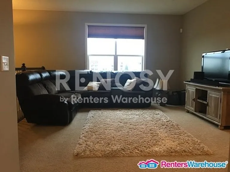 9643 Scott Ln N — Photo 7