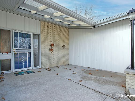 2nd image of 3438 Rock Pkwy