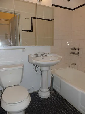 Rented by Immac Realty | media 18