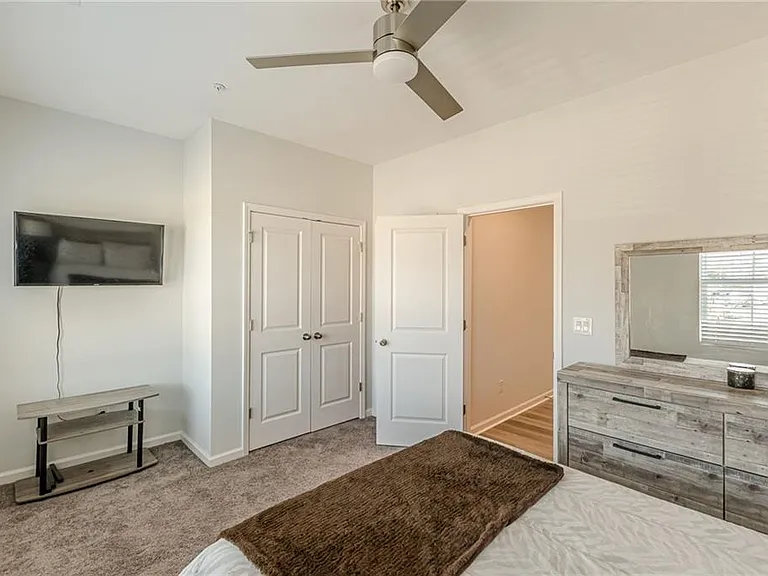 1205 Skylar Ln SE — Photo 16