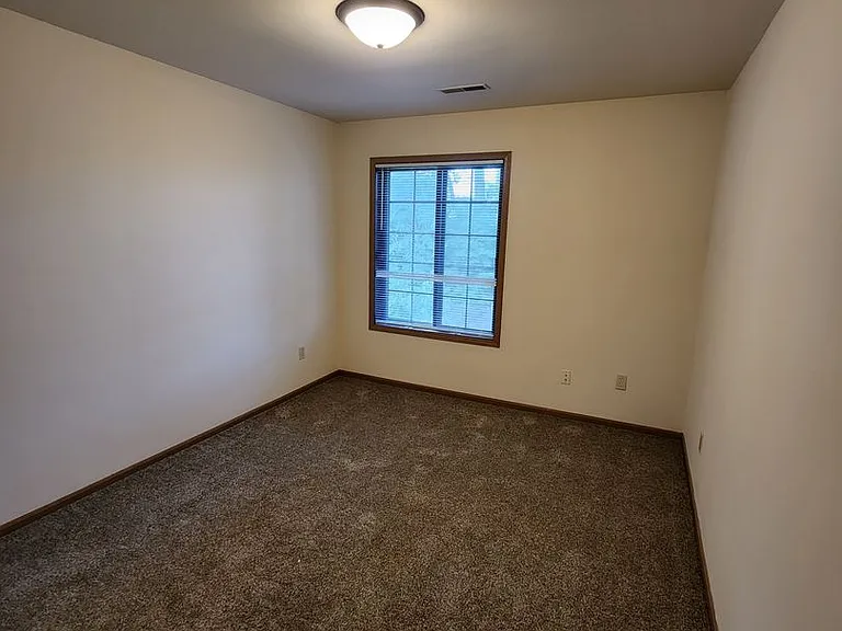 Badger Place Apartments — Photo 6