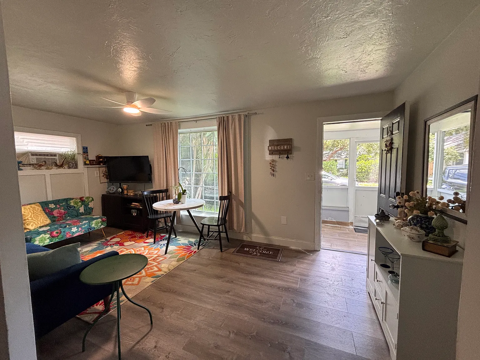 400 Vine Ave — Photo 3