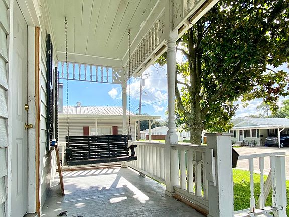 5th image of 501 Louisa St