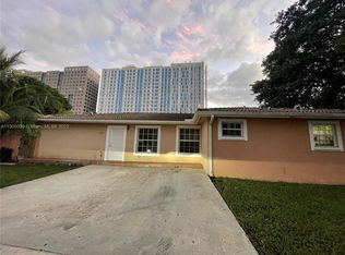 10980 SW 6th St #10982, Miami, FL 33174