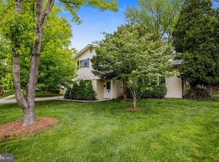 1 Maxim Ln, Rockville, MD 20852