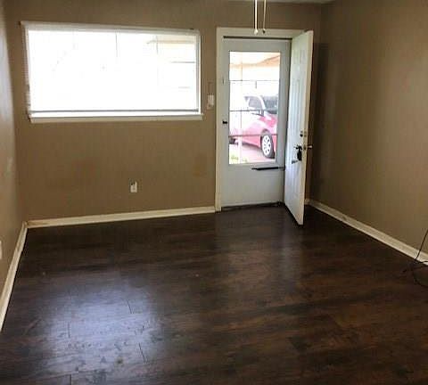 2nd image of 1701 Sherman Dr