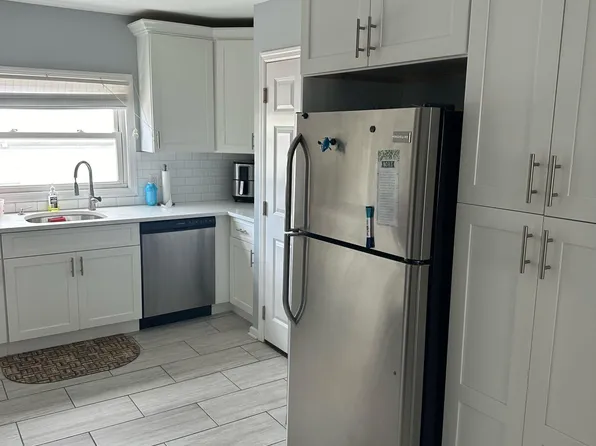 420 10th St #2, Carlstadt, NJ 07072