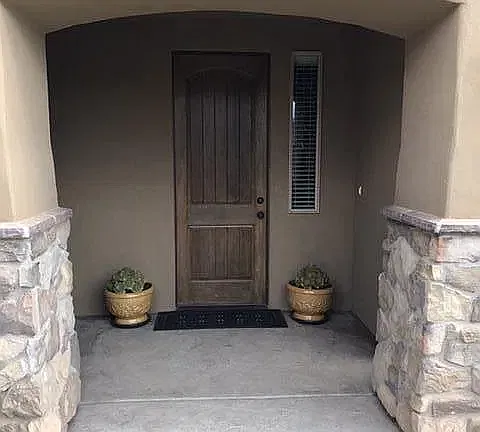 5 bed, 3.5 bath, 3388 sqft, $3,475 — Photo 2
