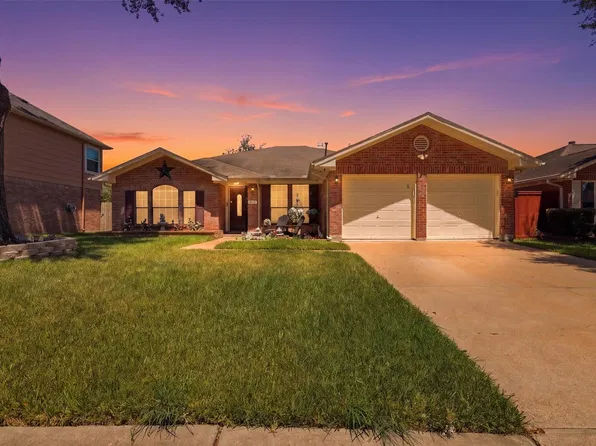 8227 Squires Place Dr, Houston, TX 77083