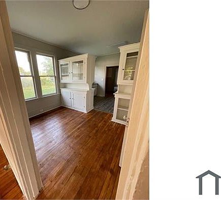 3rd image of 418 Colquitt Ave