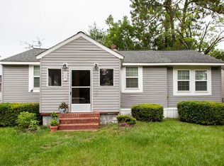 1227 Parkway Dr, Waycross, GA 31501