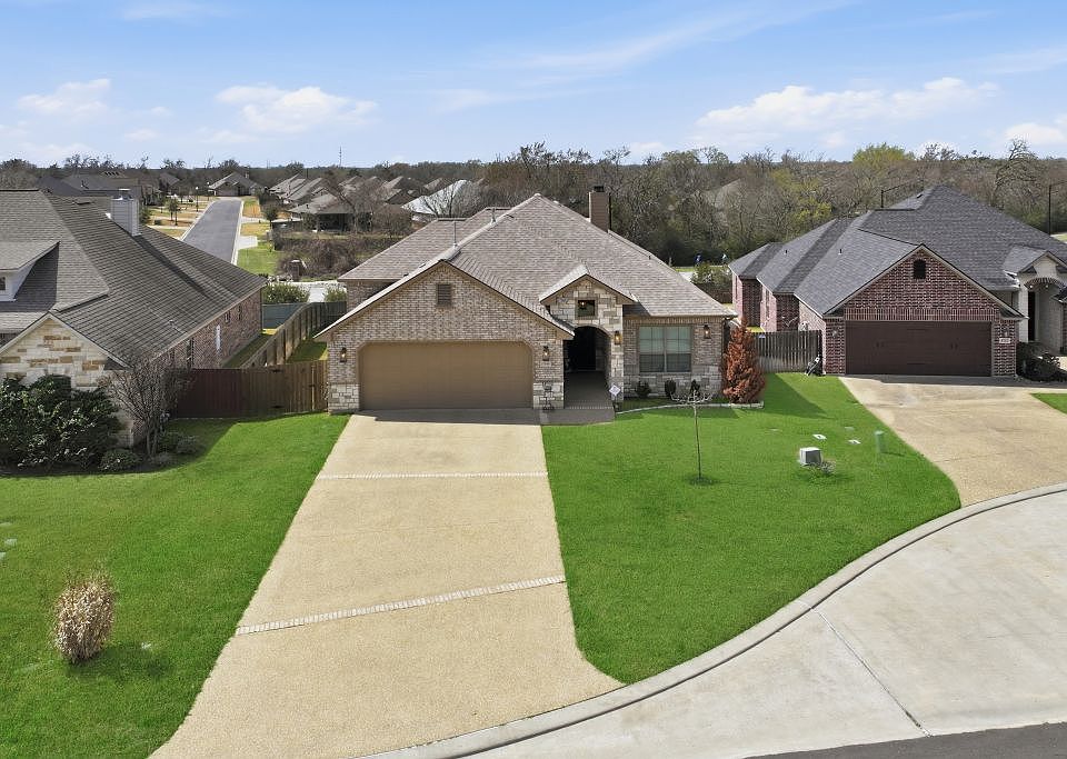 1st image of 3516 Foxcroft Path
