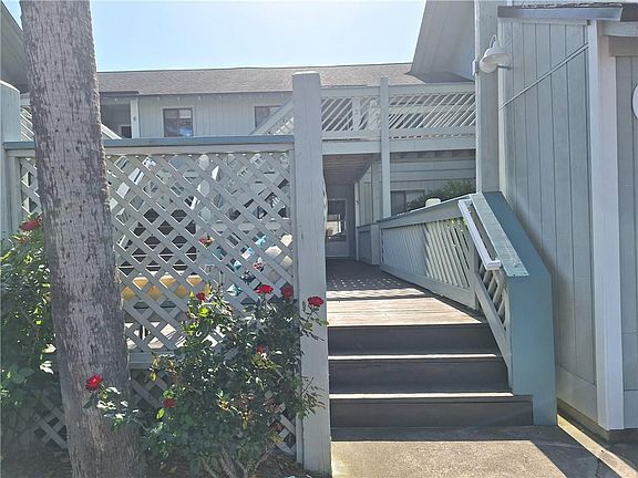2nd image of 100 Blair Rd