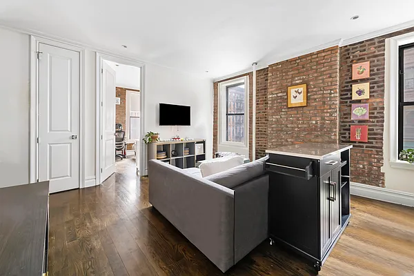 Rented by Compass | media 2