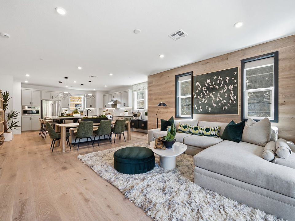 Deerwood Heights in San Ramon by Trumark Homes I Residence 4 Model I Open-Concept Living