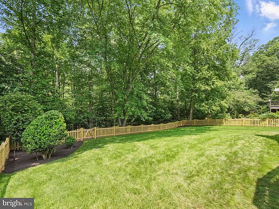 2nd image of 10832 Monticello Dr