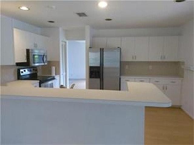 1st image of 260 Somerset Way