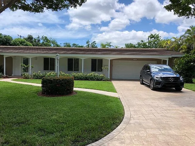 3 bed, 2403 sqft, $7,200 — Photo 4