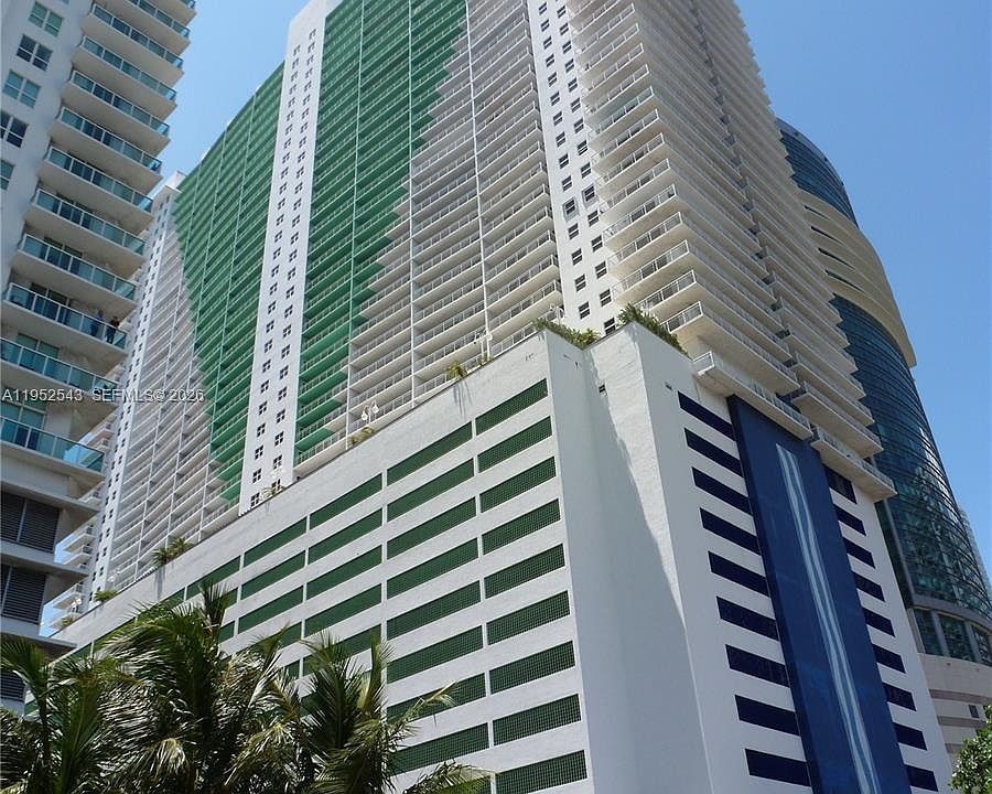 1st image of 1200 Brickell Bay Dr APT 1712