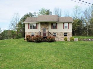 834 Davis Blvd, Seymour, TN 37865