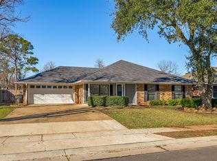405 Edgemont Dr, Bossier City, LA 71111