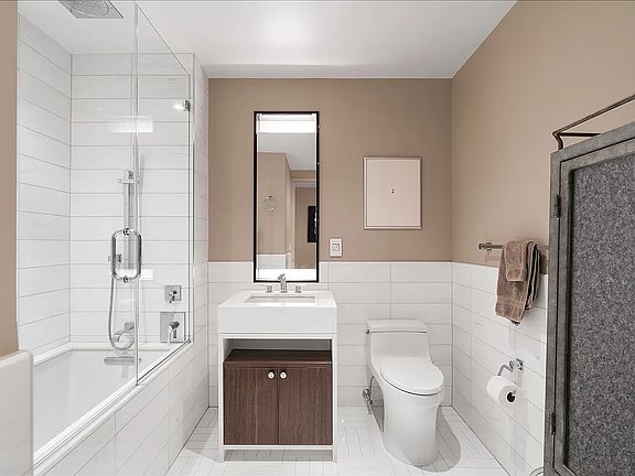 3rd image of 261 W 25th St #6E