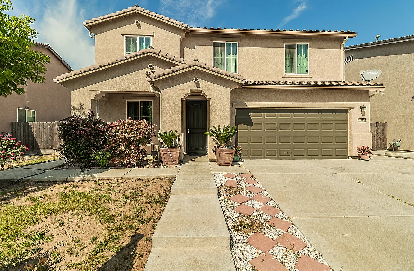 1145 S Clover Ave — Photo 1