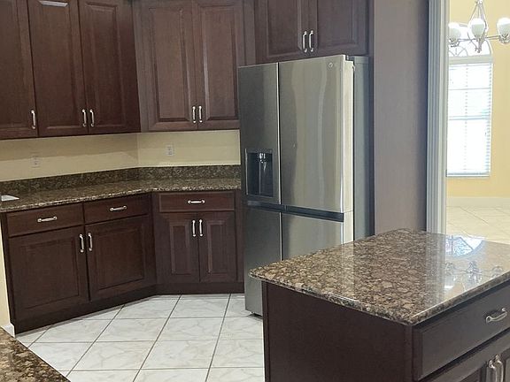 4th image of 2849 SE Buccaneer Cir