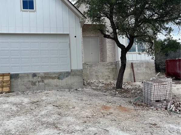 1344 Bellewood Ln, Canyon Lake, TX 78133