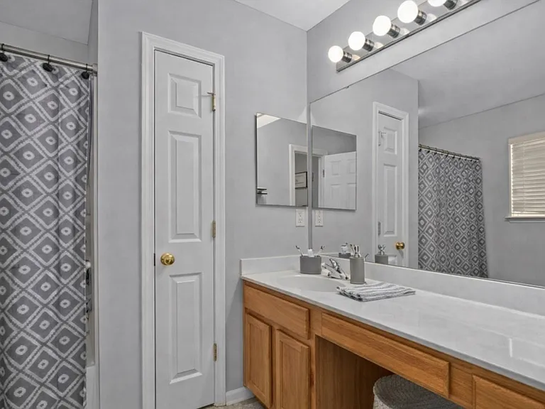 12148 Honor Guard Ave — Photo 16