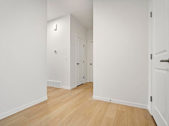 4th image of 20731 24th Ave NW