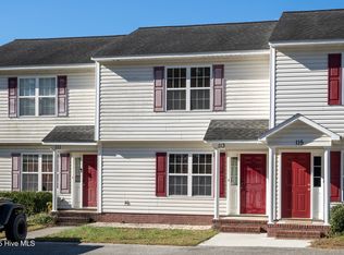 113 Tillett Ln, Sneads Ferry, NC 28460