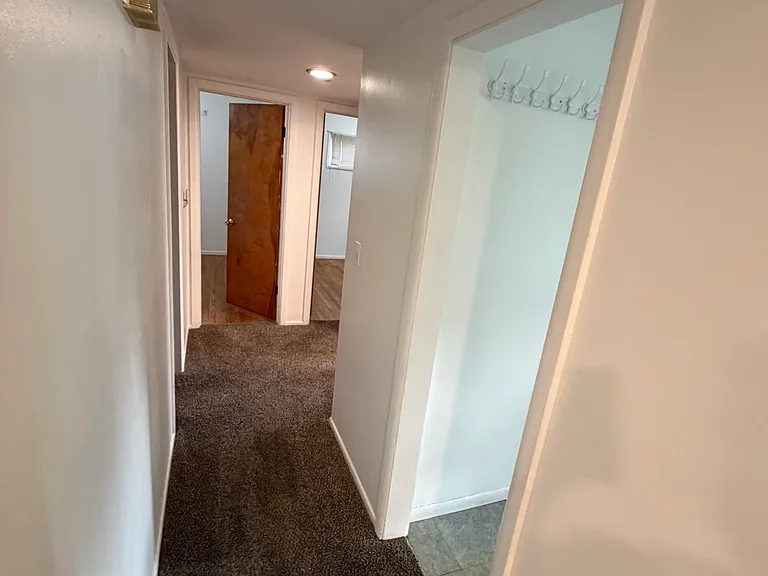 1126 S President St — Photo 6