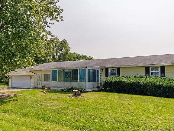 3rd image of 38533 County Road 1470 N