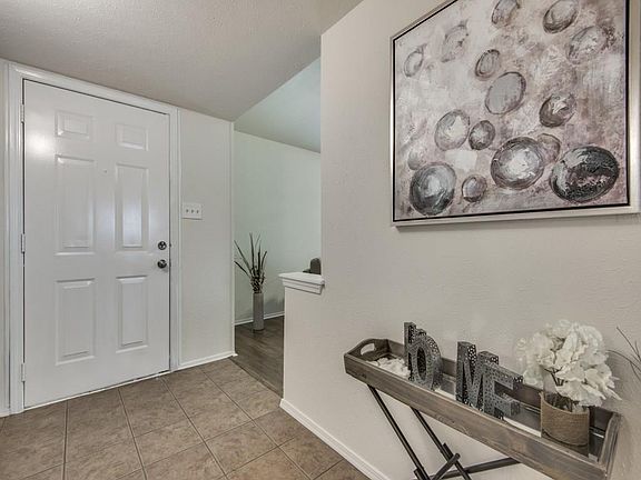 4th image of 3009 Yorkshire Ct