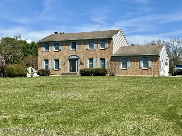 125 Vanbuskirk Dr, Saylorsburg, PA 18353