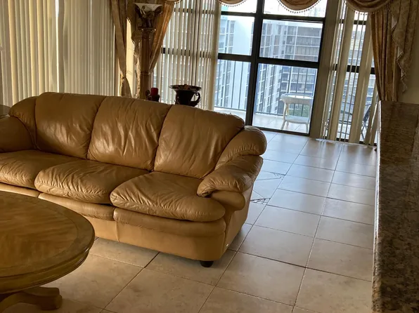 200 Leslie Dr APT 1109, Hallandale, FL 33009