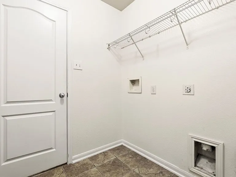 7719 Serene Wood Ln — Photo 21