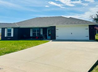 135 Saturn St, Holts Summit, MO 65043