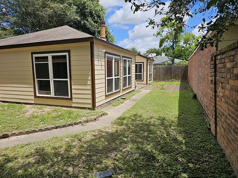 13130 Newbrook Dr — Photo 22