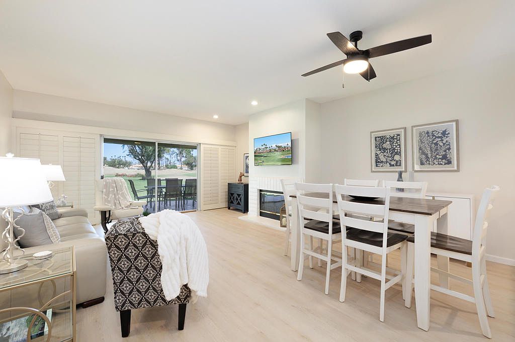 215 Desert Falls Cir