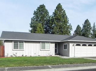 404 Barnum Dr, Phoenix, OR 97535