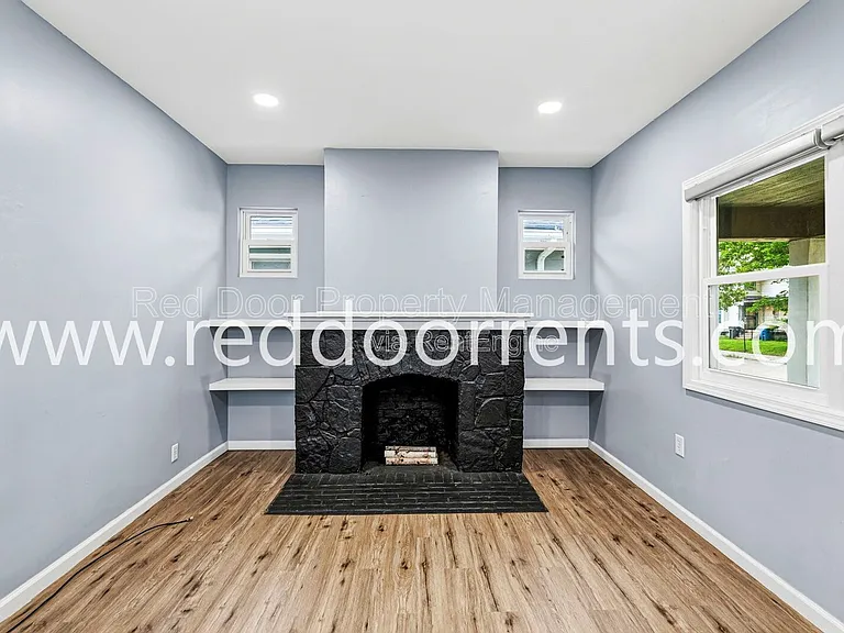 3146 Broadway St — Photo 11